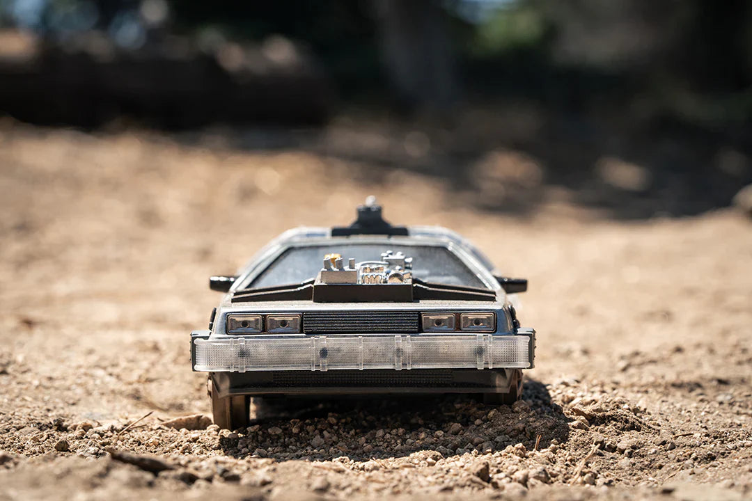 Back to the Future Part III (rail version) die-cast 1:24 scale "Hollywood Rides" light-up DeLorean Time Machine by MyHackerTech