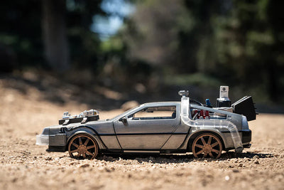 Back to the Future Part III (rail version) die-cast 1:24 scale "Hollywood Rides" light-up DeLorean Time Machine by MyHackerTech
