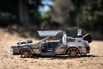 Back to the Future Part III (rail version) die-cast 1:24 scale "Hollywood Rides" light-up DeLorean Time Machine by MyHackerTech