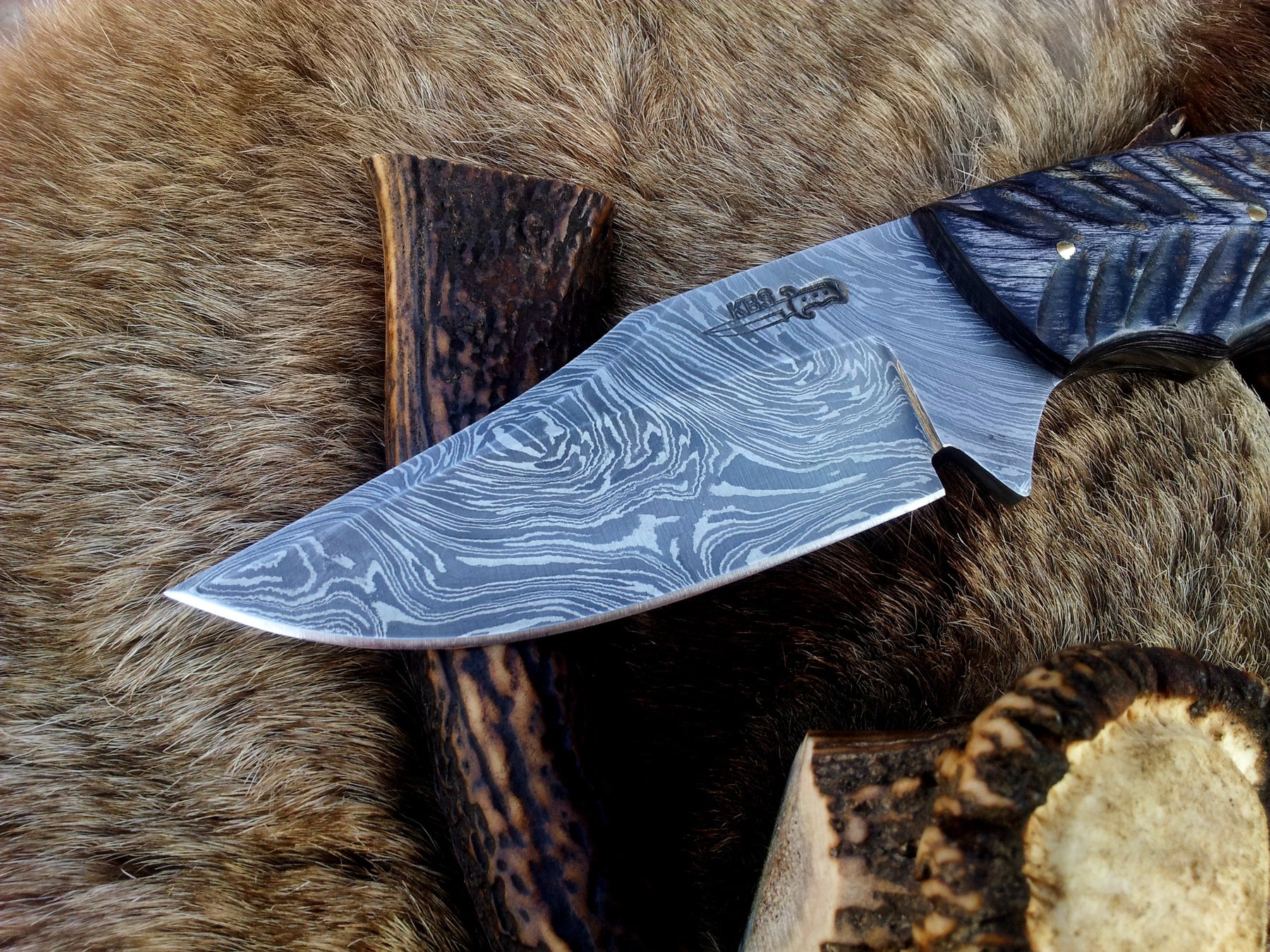 Custom Damascus Steel Field Dressing Deer Skinning Knife with Exotic Pakka Wood Handle – 8.5 Inch Hunting Knife by MyHackerTech