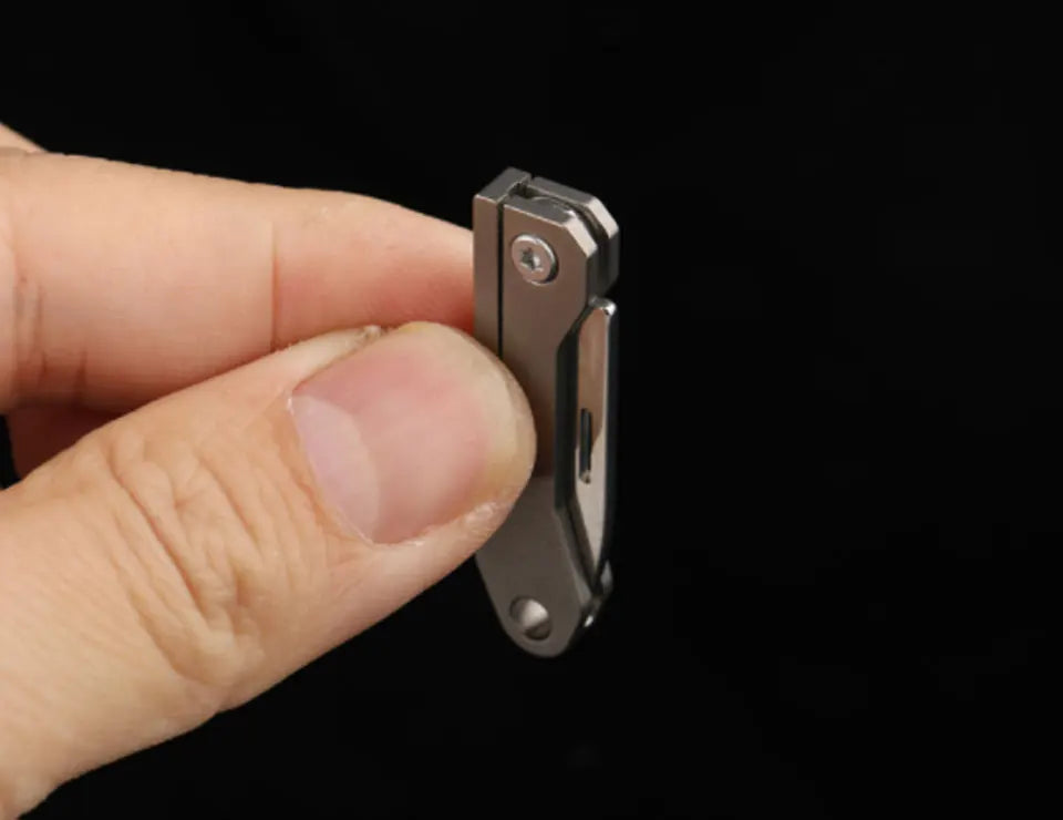 Titanium Alloy Mini EDC Knife Camping Equipment Unboxing Mini Knife Keychain Hanging Outdoor Multi Tools Knife