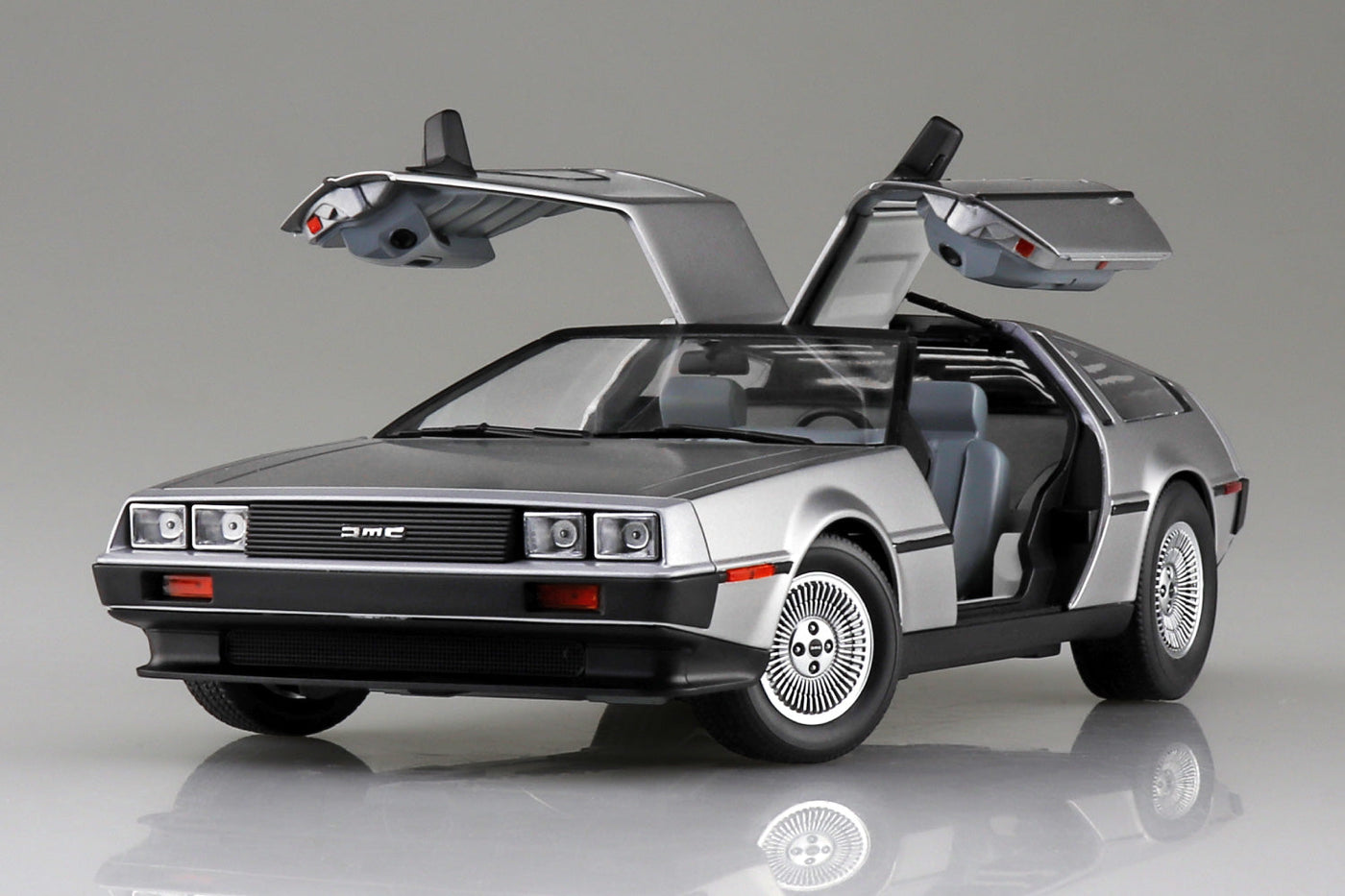 1982 DeLorean DMC-12 1:24 Scale Model Kit by MyHackerTech