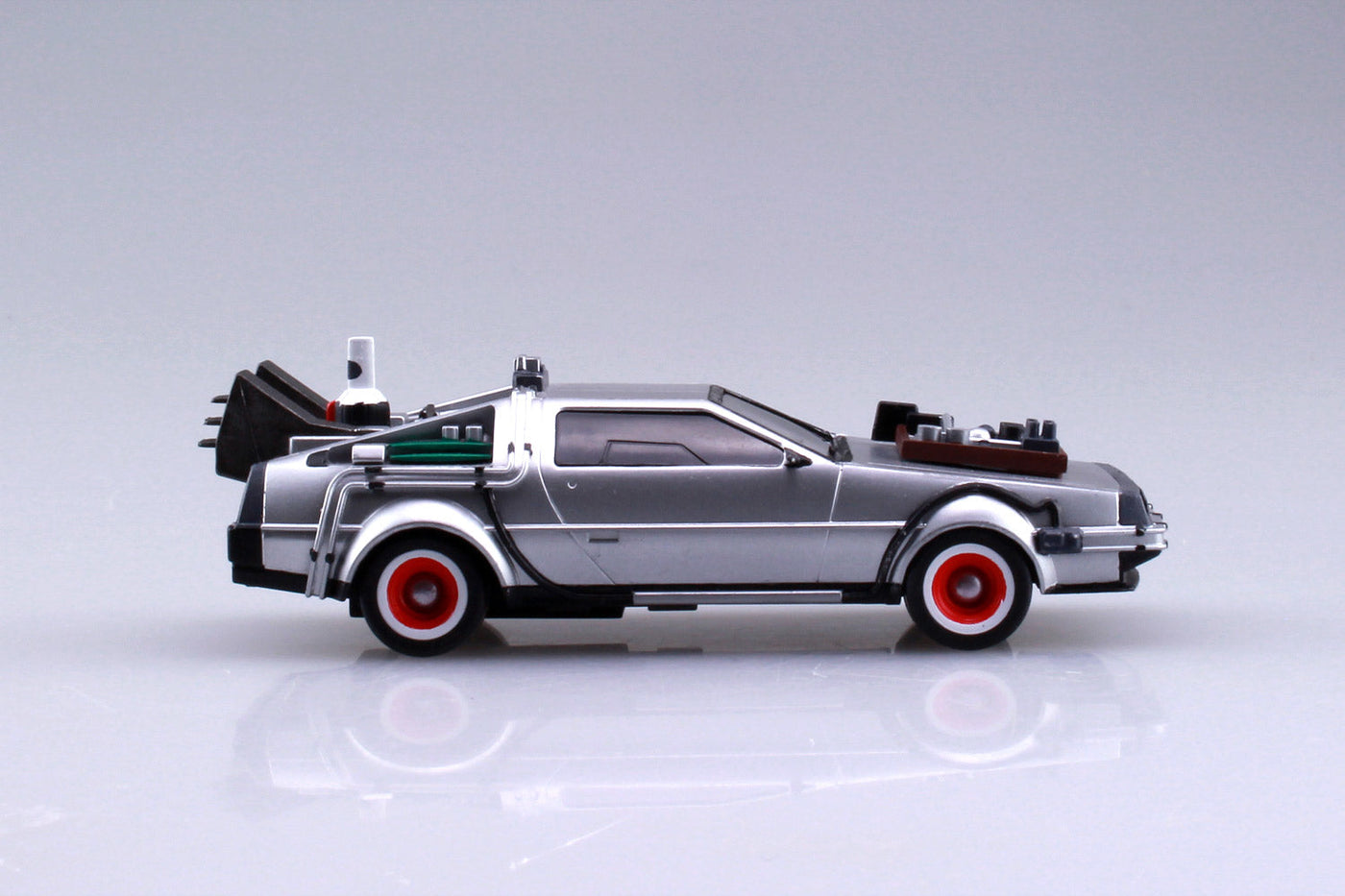 Back to the Future Part III pull-back DeLorean 1:43 scale plastic model kit by MyHackerTech