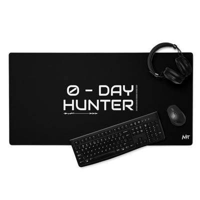 0-day Hunter V1 Desk Mat