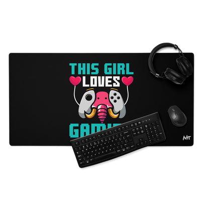 This girl Loves video games ( RiMa ) - Desk Mat
