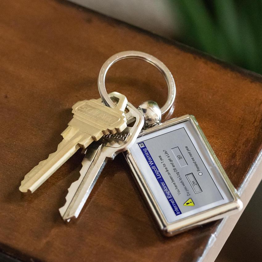 Log off and get a life - Keychains by MyHackerTech