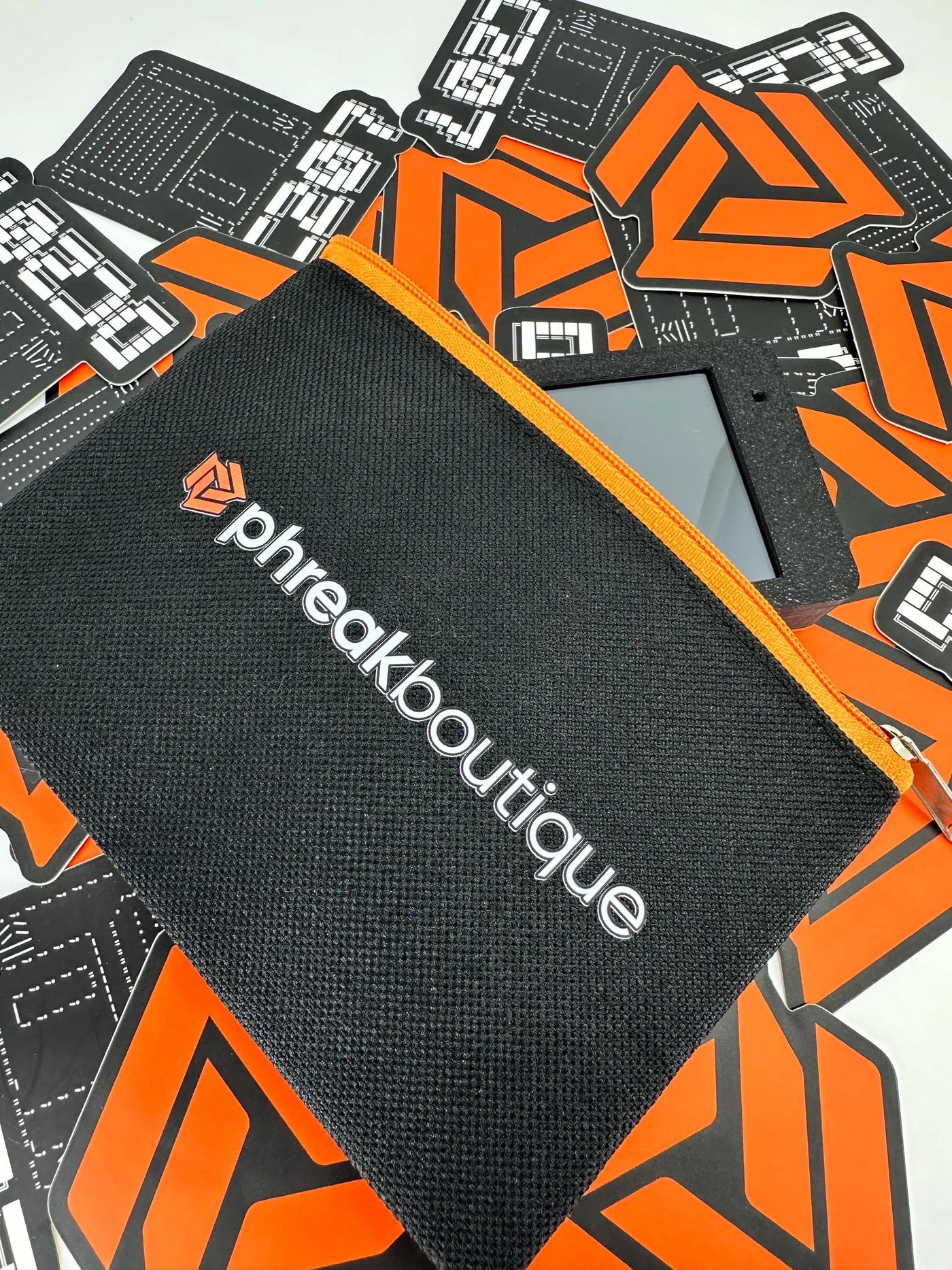 ESP32 Ultra Marauder – Compact WiFi & Bluetooth Analysis Tool by MyHackerTech